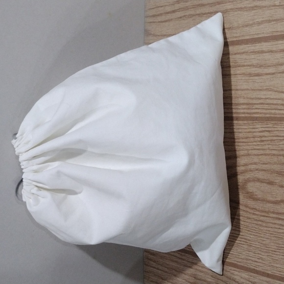 Anteprima Off-White Drawstring Storage Dust Bag 14.5 x 14 inches - Picture 6 of 6